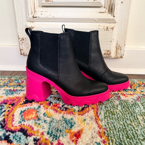 Sorel Shoes - Sorel Brex Heel Chelsea Boots Size 8